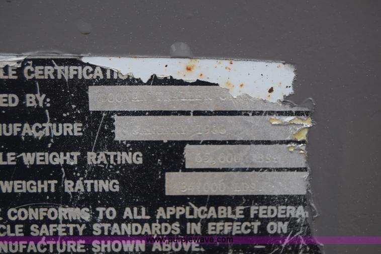 image for item CB9171 1988 Doonan double hopper grain trailer