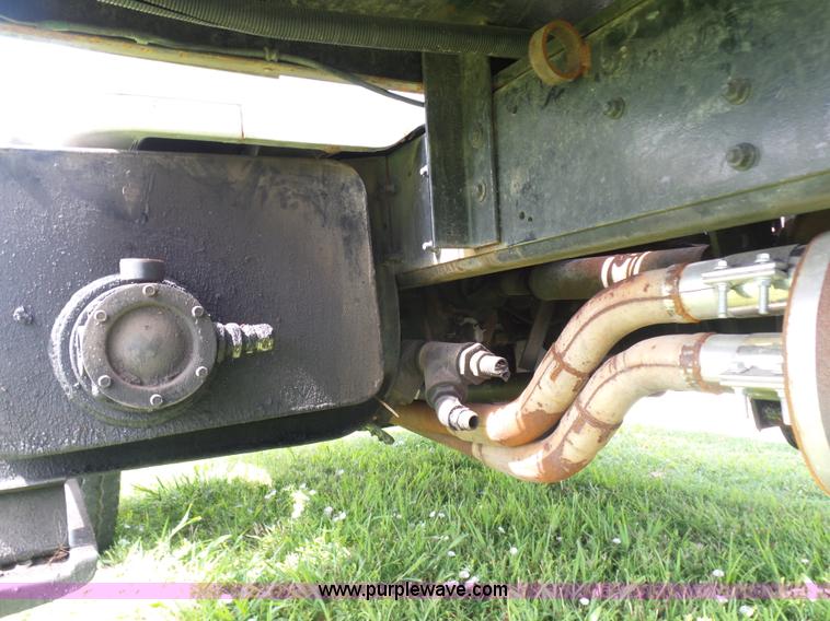 image for item F1601 1986 International S1800 flatbed truck