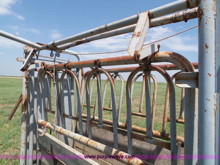 image for item J4839 Filson livestock squeeze chute