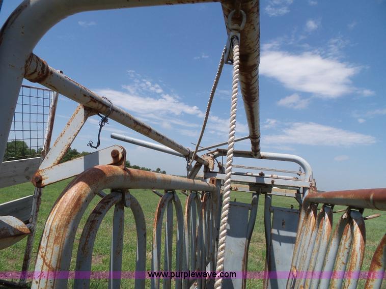 image for item J4839 Filson livestock squeeze chute