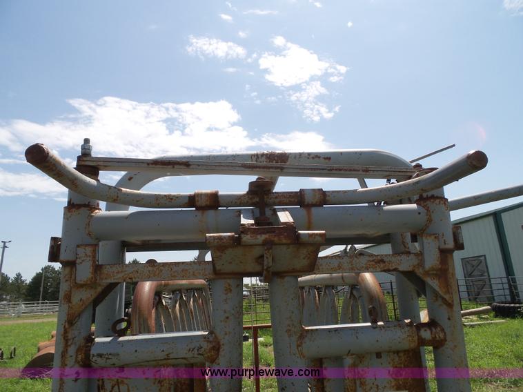 image for item J4839 Filson livestock squeeze chute