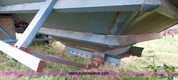 image for item J4841 1991 DMF single hopper grain trailer with dolly