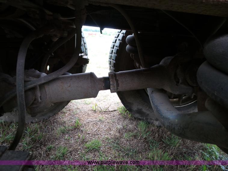 image for item J4939 1984 Freightliner grain truck