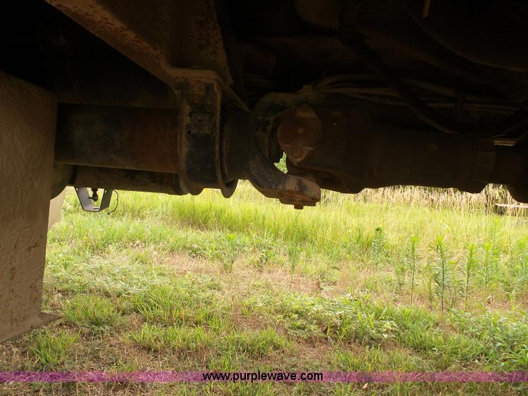 image for item J4939 1984 Freightliner grain truck