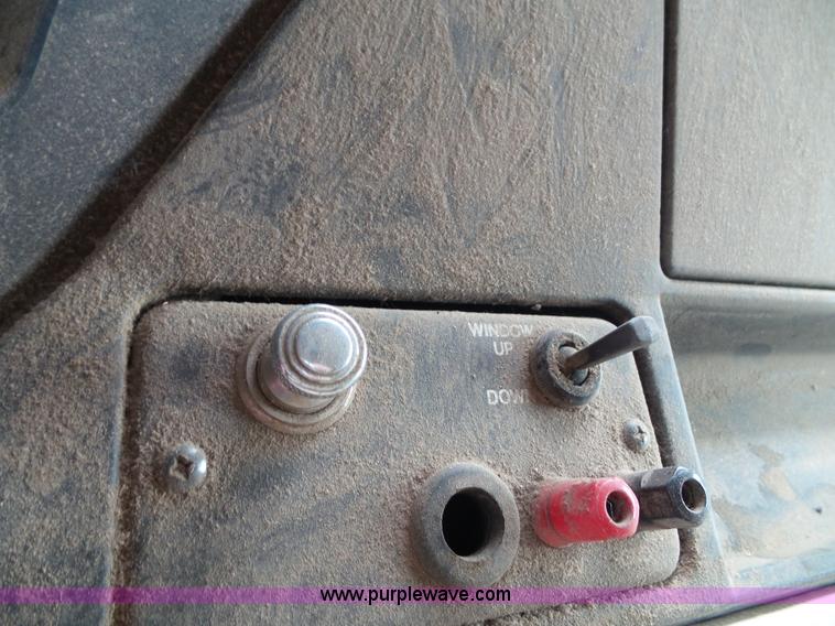 image for item J4939 1984 Freightliner grain truck