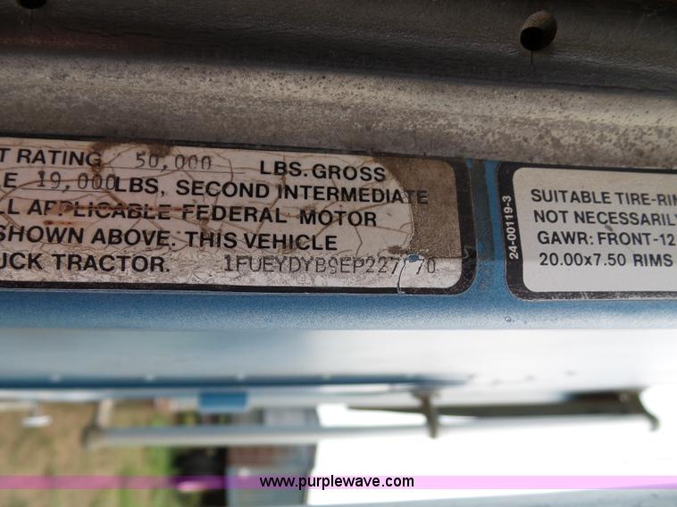 image for item J4939 1984 Freightliner grain truck