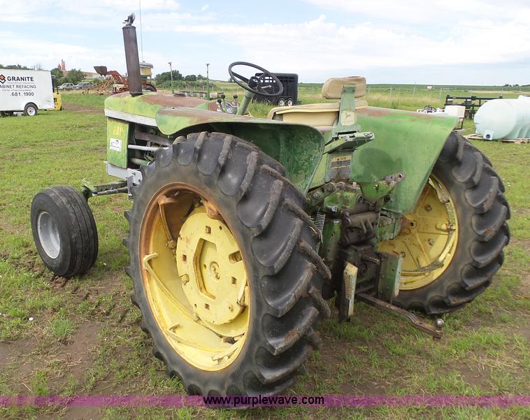 image for item J6007 John Deere 2010 tractor