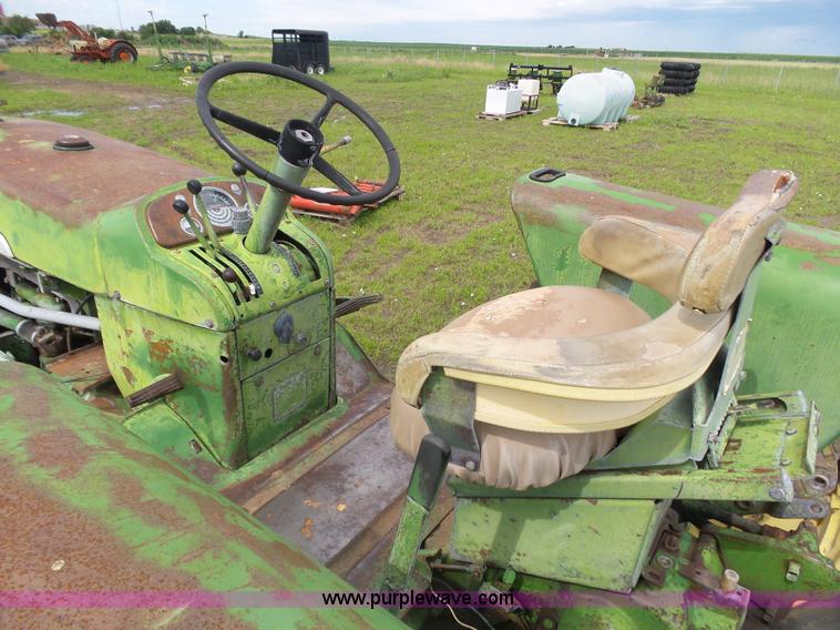 image for item J6007 John Deere 2010 tractor