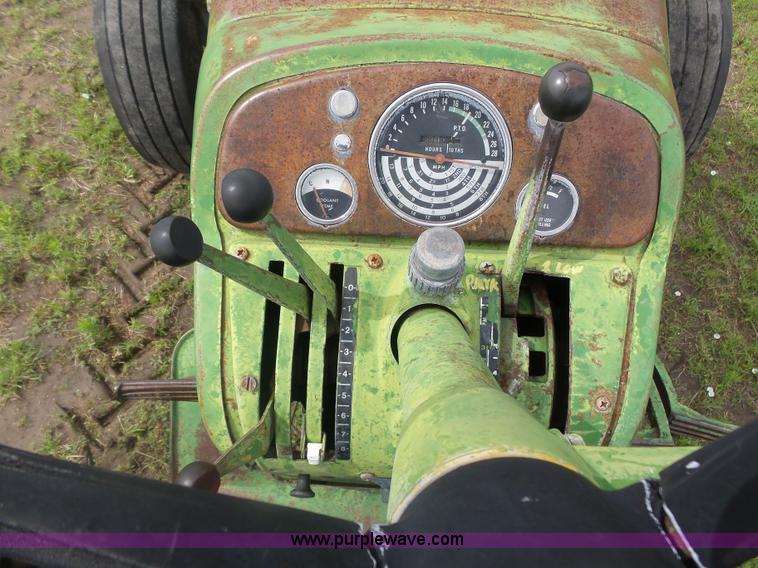 image for item J6007 John Deere 2010 tractor