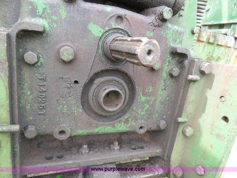 image for item J6007 John Deere 2010 tractor