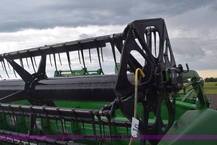 image for item K2989 2008 John Deere 635F head