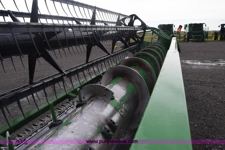 image for item K2989 2008 John Deere 635F head