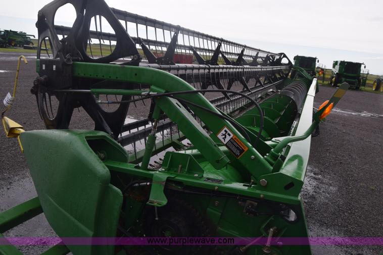 image for item K2989 2008 John Deere 635F head