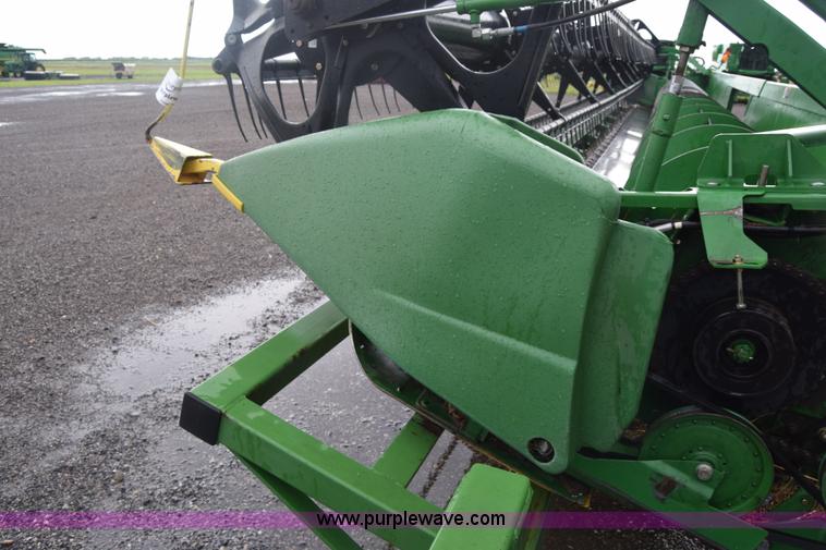 image for item K2989 2008 John Deere 635F head
