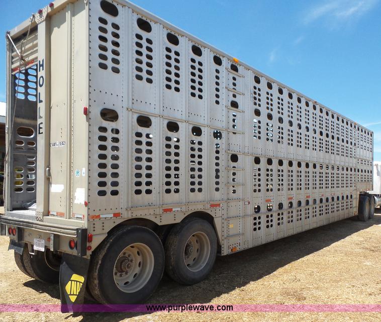 image for item K4665 1987 Wilson PSDCL-208 livestock trailer