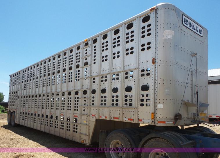image for item K4665 1987 Wilson PSDCL-208 livestock trailer