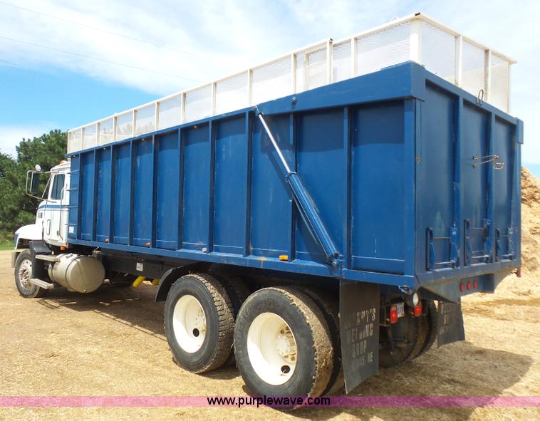 image for item K4666 1991 Mack CH613 silage/grain truck