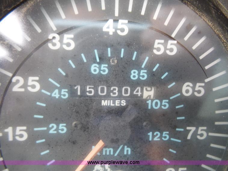 image for item K4666 1991 Mack CH613 silage/grain truck