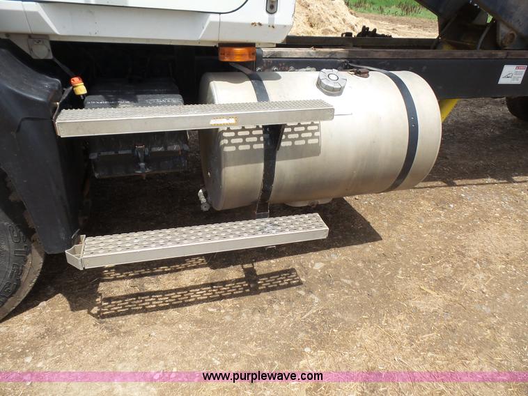 image for item K4666 1991 Mack CH613 silage/grain truck