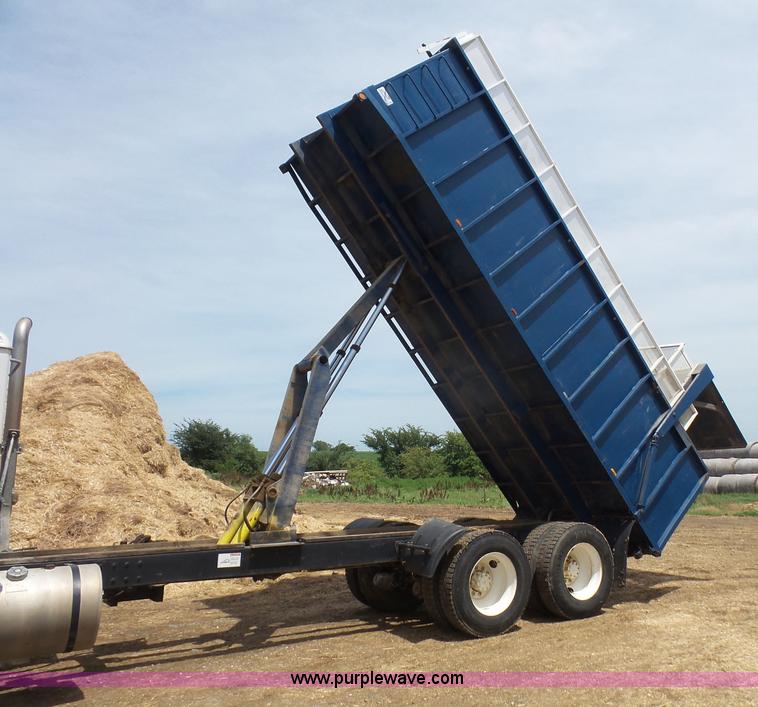 image for item K4666 1991 Mack CH613 silage/grain truck