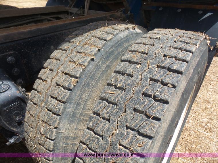 image for item K4666 1991 Mack CH613 silage/grain truck