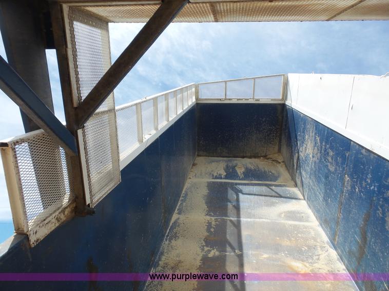 image for item K4666 1991 Mack CH613 silage/grain truck