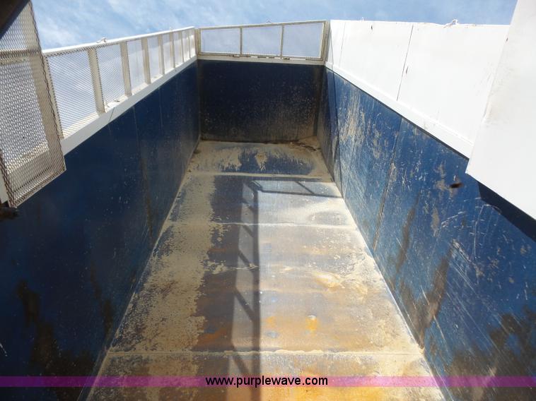 image for item K4666 1991 Mack CH613 silage/grain truck