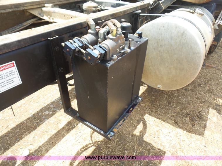 image for item K4666 1991 Mack CH613 silage/grain truck