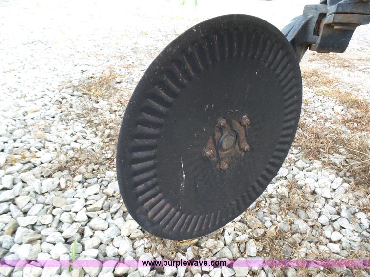 image for item K5385 John Deere 2600 six bottom plow