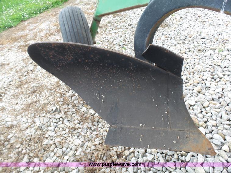 image for item K5385 John Deere 2600 six bottom plow