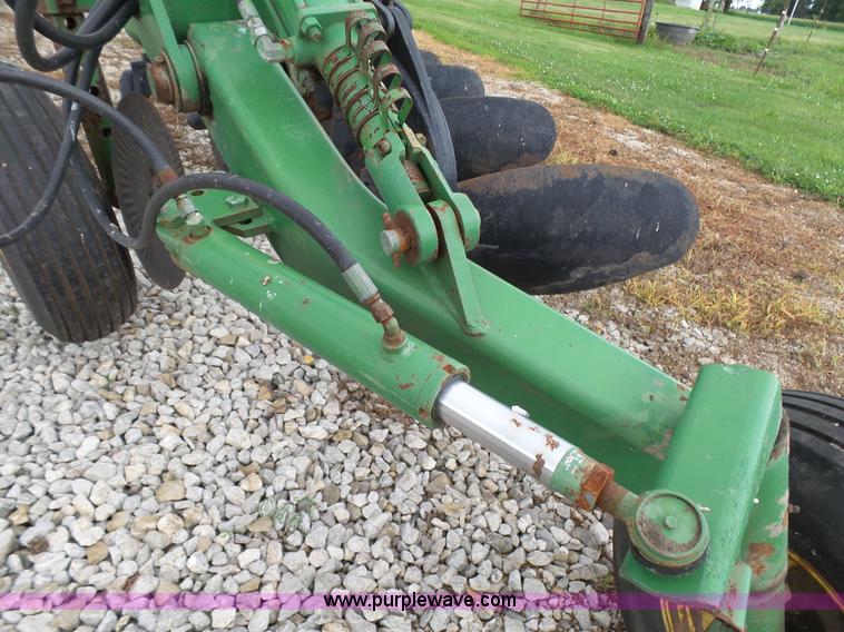 image for item K5385 John Deere 2600 six bottom plow