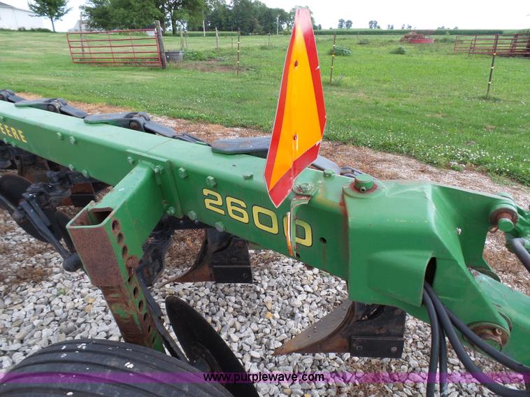 image for item K5385 John Deere 2600 six bottom plow
