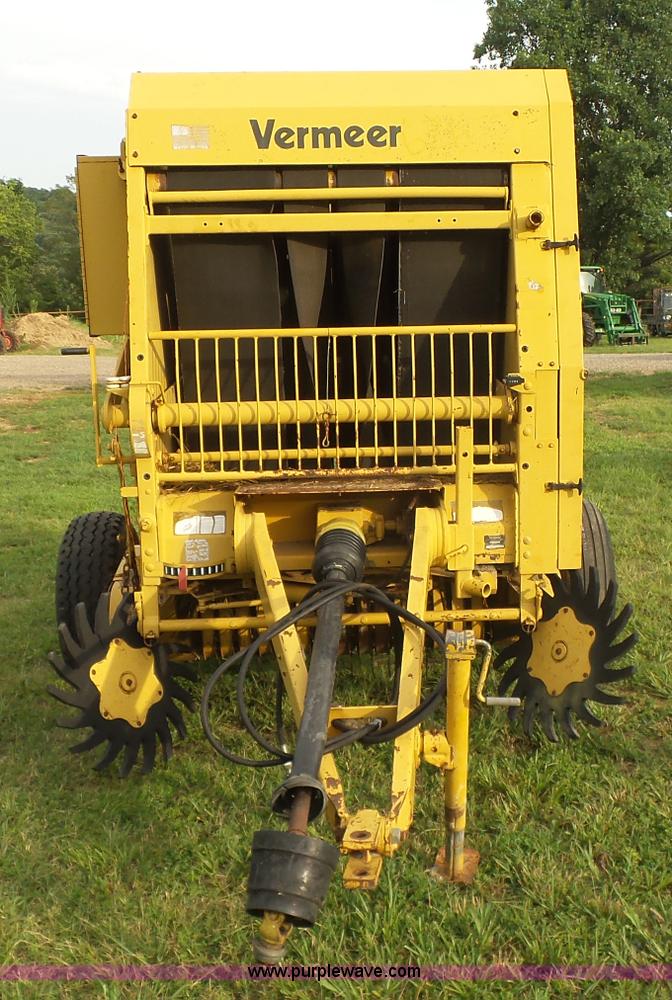 image for item K7096 1992 Vermeer 504 Super I round baler