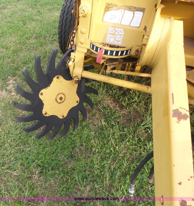 image for item K7096 1992 Vermeer 504 Super I round baler