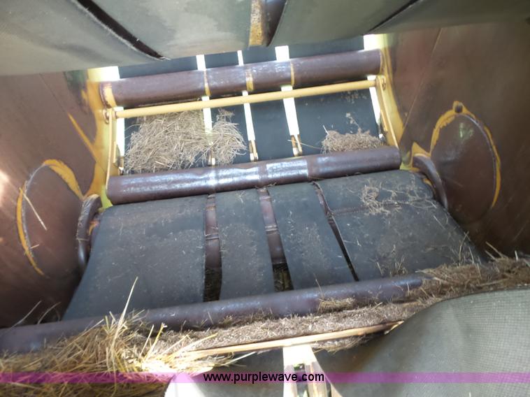 image for item K7096 1992 Vermeer 504 Super I round baler