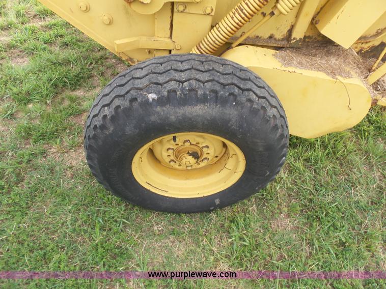 image for item K7096 1992 Vermeer 504 Super I round baler