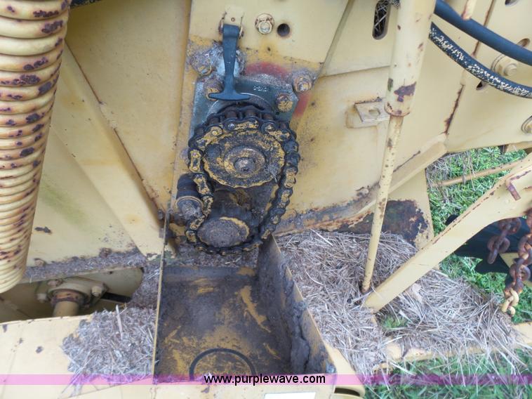 image for item K7096 1992 Vermeer 504 Super I round baler