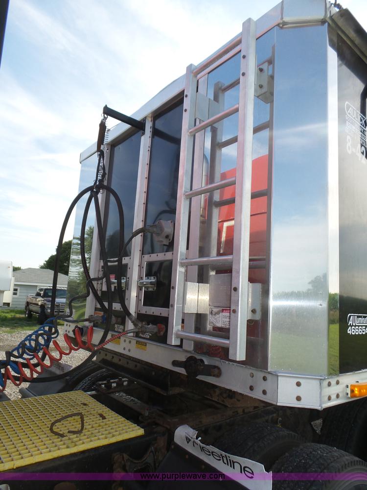 image for item K8380 2008 Aulick commodity belt trailer