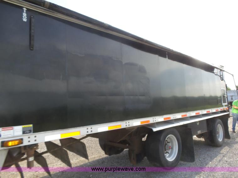 image for item K8380 2008 Aulick commodity belt trailer