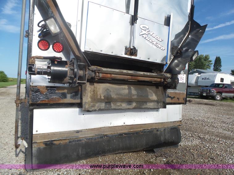 image for item K8380 2008 Aulick commodity belt trailer