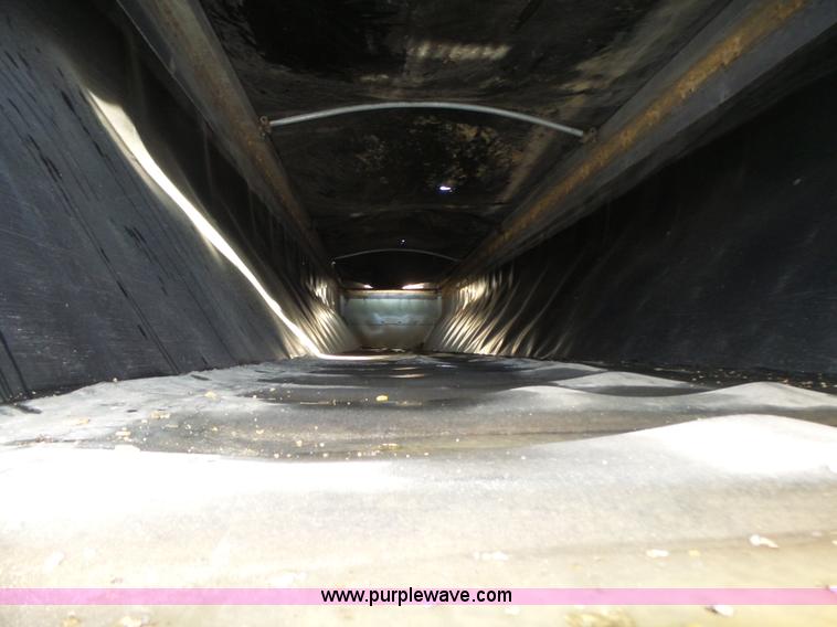 image for item K8380 2008 Aulick commodity belt trailer