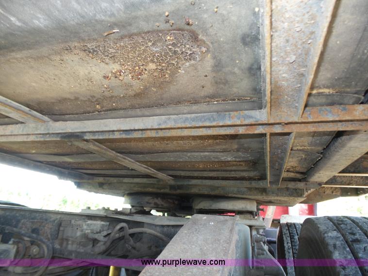 image for item K8380 2008 Aulick commodity belt trailer