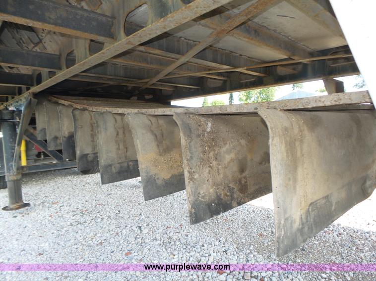 image for item K8380 2008 Aulick commodity belt trailer