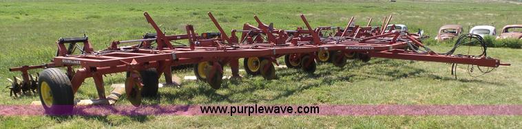 image for item K8497 Sunflower 3392-52 sweep plow