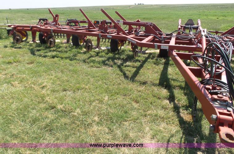 image for item K8497 Sunflower 3392-52 sweep plow