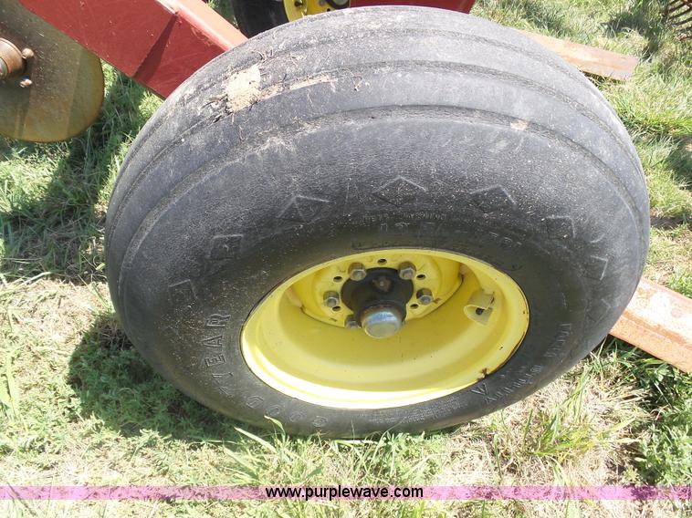 image for item K8497 Sunflower 3392-52 sweep plow