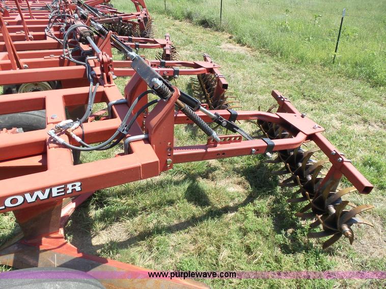 image for item K8497 Sunflower 3392-52 sweep plow