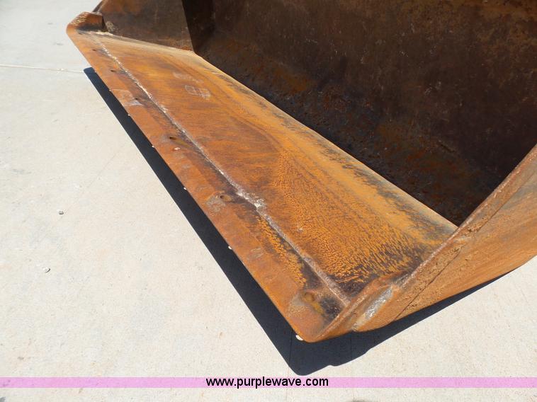 image for item K8764 2012 New Holland T4030 Deluxe MFWD tractor