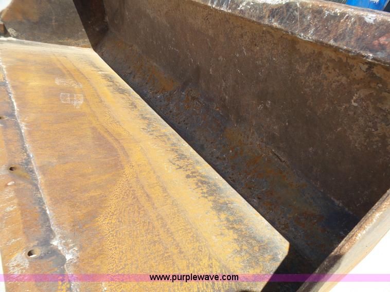 image for item K8764 2012 New Holland T4030 Deluxe MFWD tractor