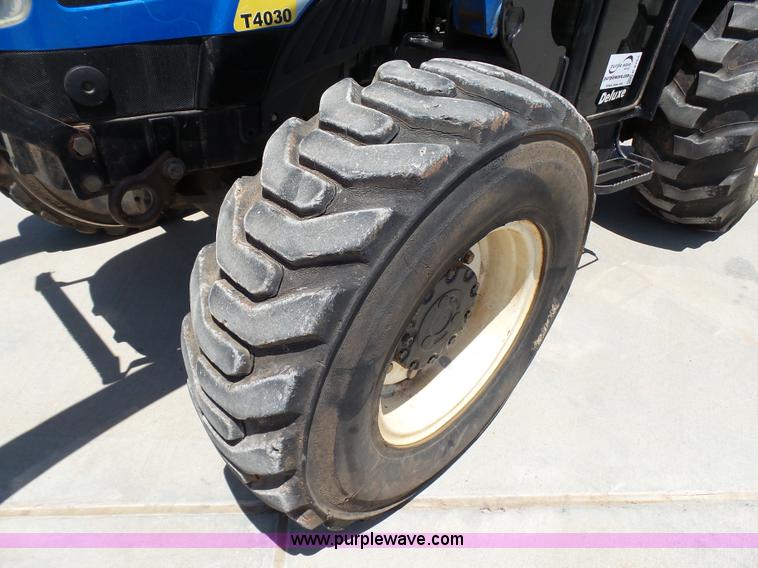 image for item K8764 2012 New Holland T4030 Deluxe MFWD tractor